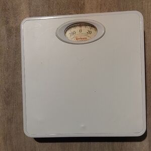 Sunbeam Classic White Bathroom Scale